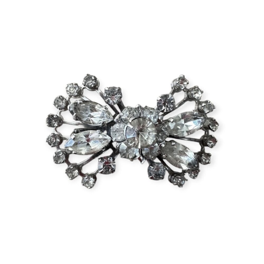 Vintage Rhinestone Brooch, Silver tone metal, Clear stone.